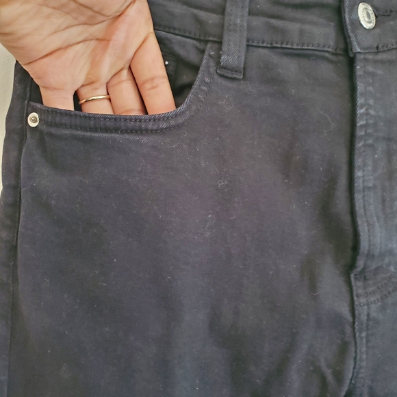 ZARA | High Rise Skinny Distressed Black Denim Jeans (Size 31) - Picture 4 of 9